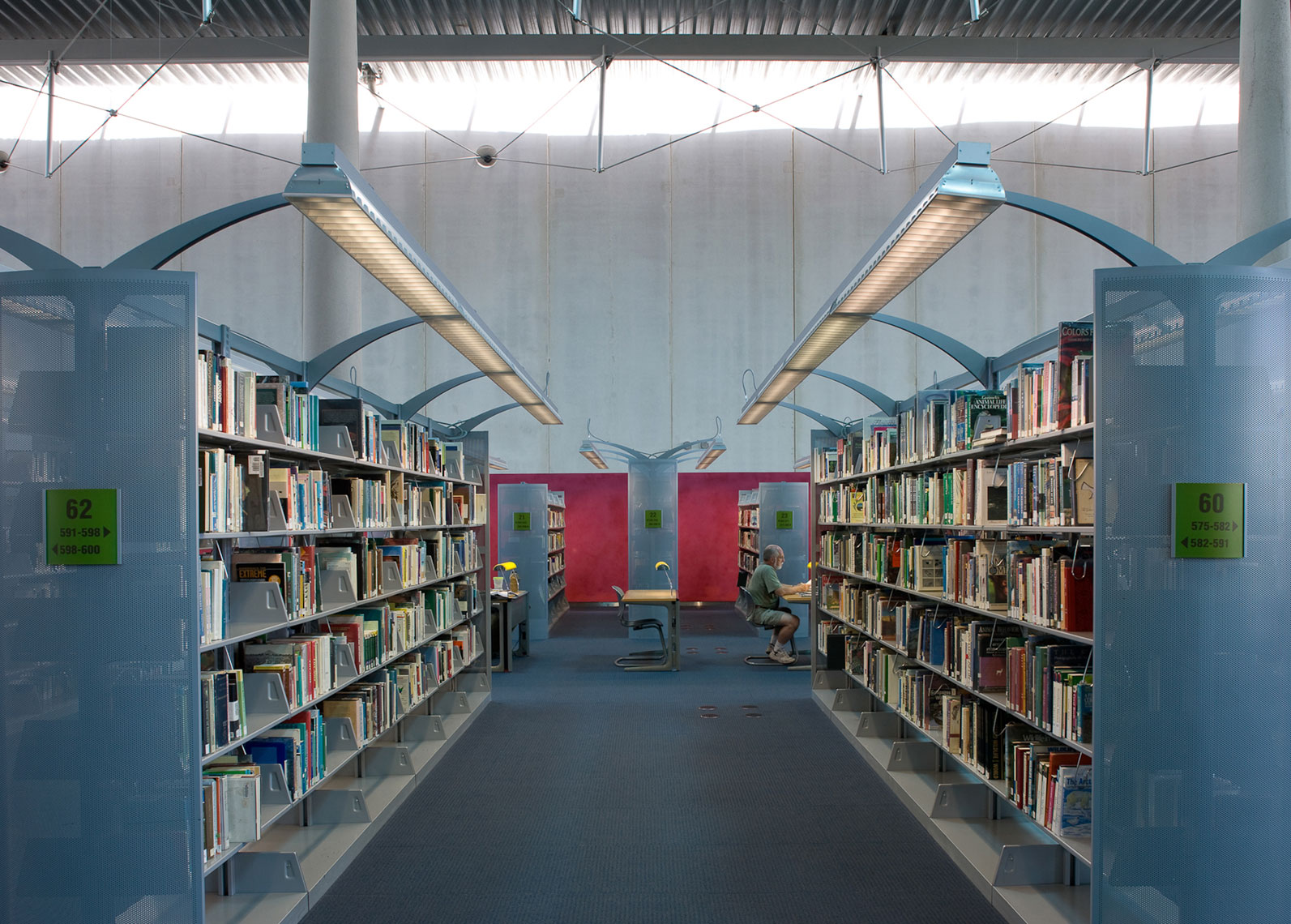 jeff-green-phoenix-central-library-interior-architecture-stacks