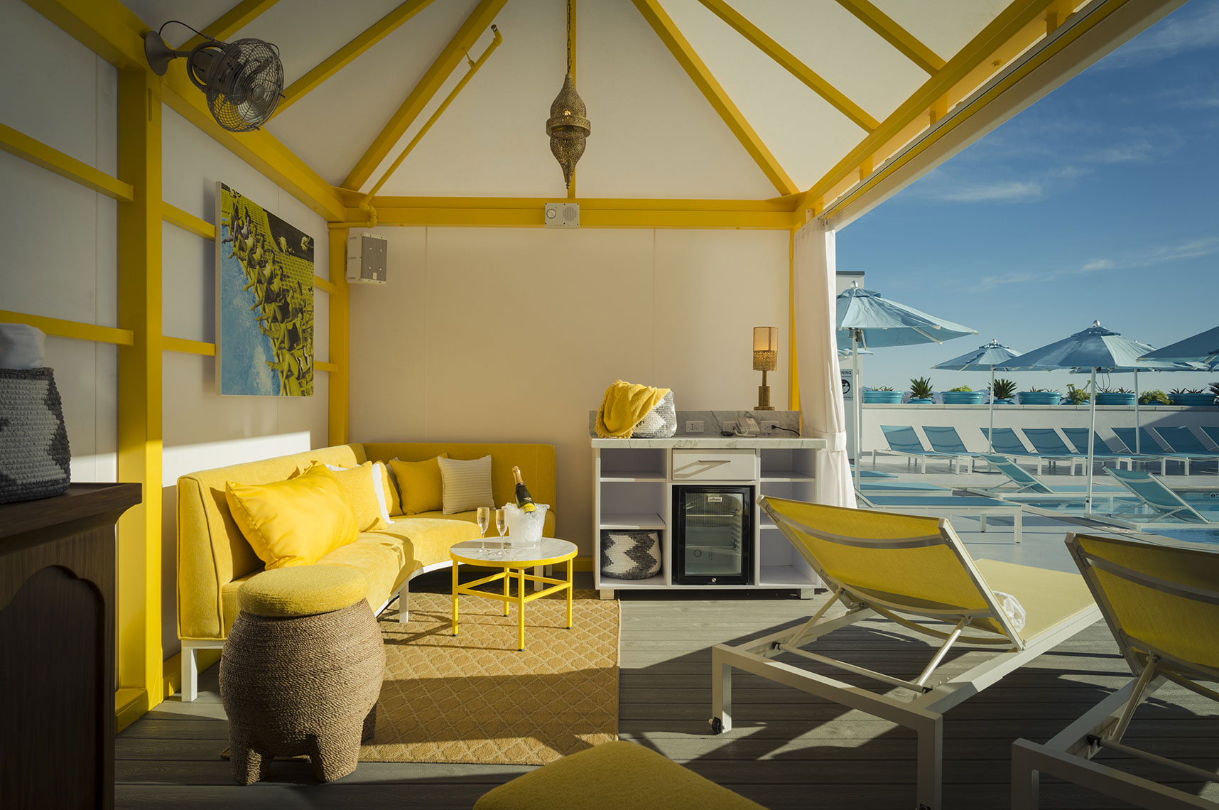 jeff-green-resort-exterior-w-hotel-cabana-las-vegas